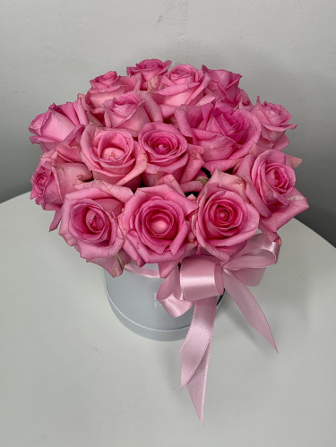 15 Розовых Роз в Шляпной Коробке