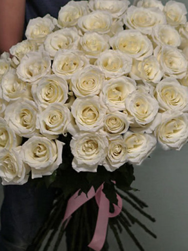 Белая роза Эквадор 70 см - 35 шт.