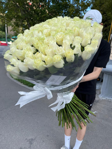 101 белая роза 100 см - 101 шт.