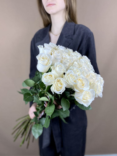 Белая роза Эквадор 80 см - 25 шт.