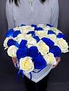 35 синих и белых роз Сердце фото 4